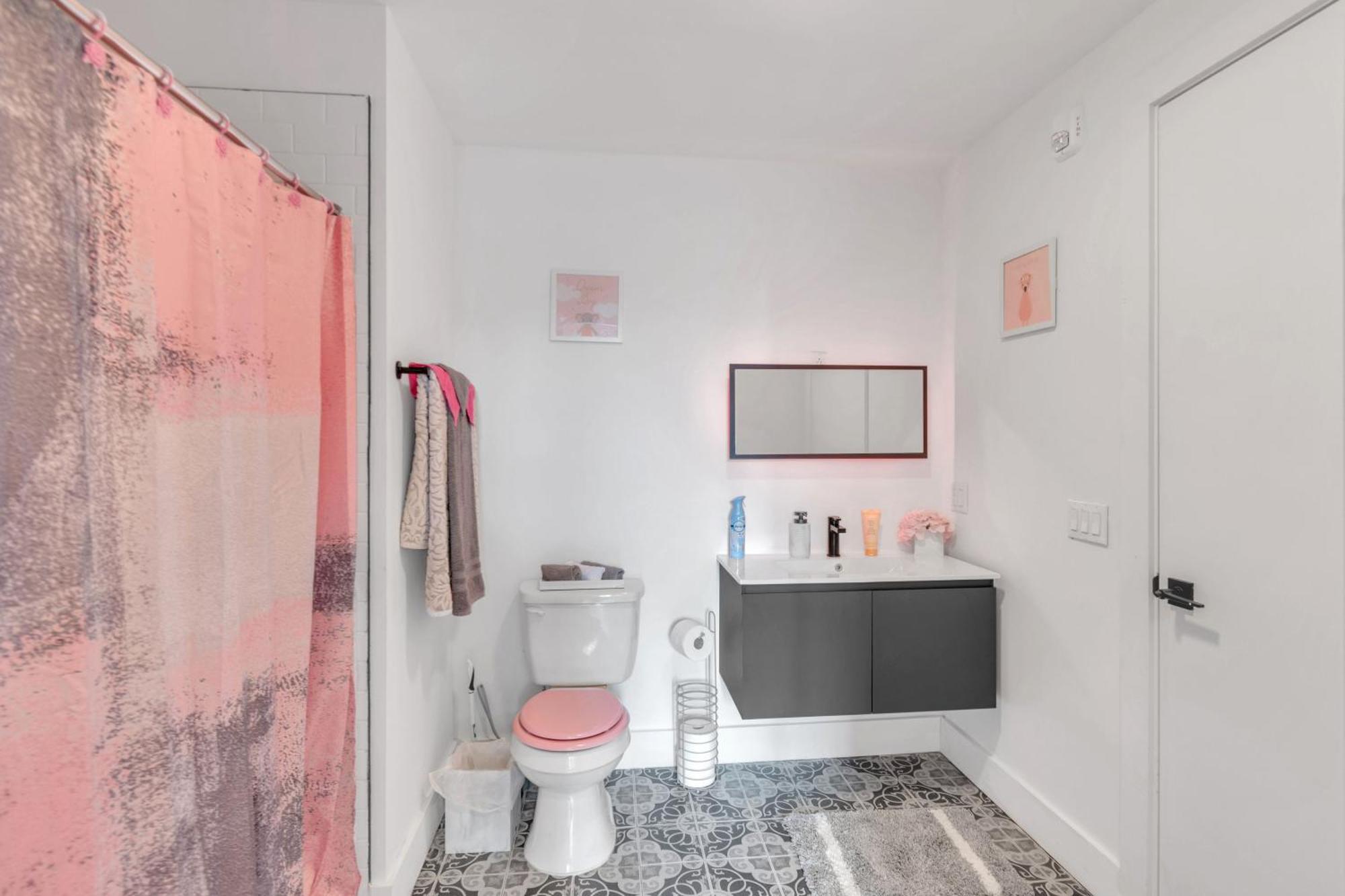 Pink Heaven Indoor Pool, Free Parking, Near Nyc Apartamento Elizabeth Exterior foto