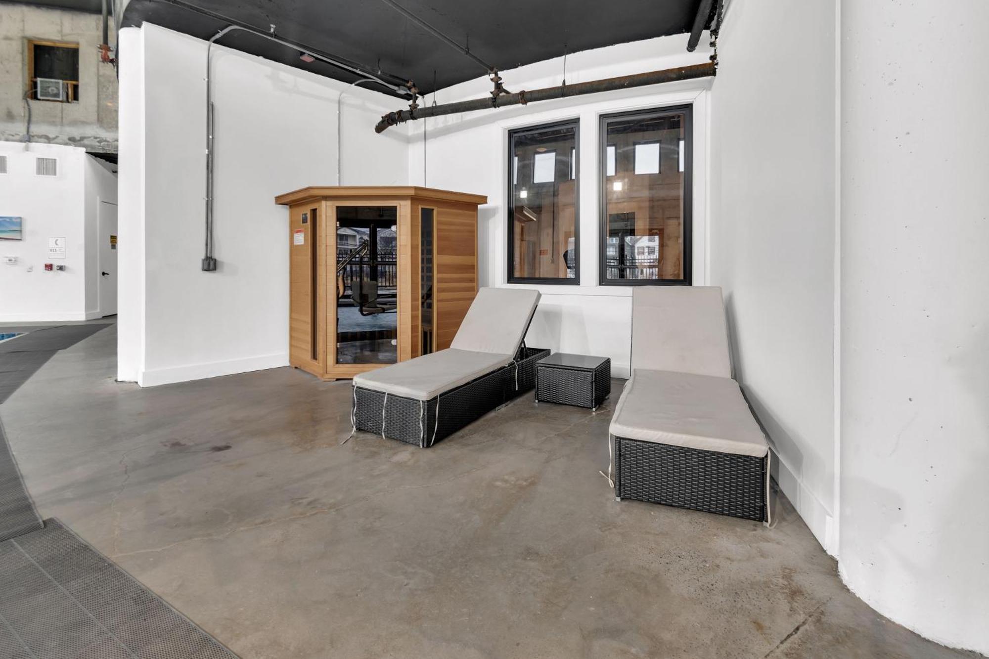 Pink Heaven Indoor Pool, Free Parking, Near Nyc Apartamento Elizabeth Exterior foto